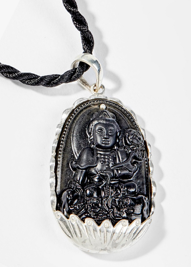 Mặt Dây Chuyền Phong Thủy Đá Obsidian Phật Bản Mệnh Tuổi Thìn, Tỵ Phổ Hiền Bồ Tát Bọc Bạc (4x2.5cm)