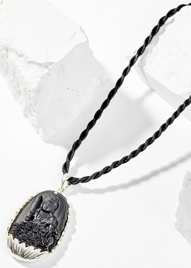 Mặt Dây Chuyền Phong Thủy Đá Obsidian Phật Bản Mệnh Tuổi Mão Văn Thù Bồ Tát Bọc Bạc (4x2.5cm)