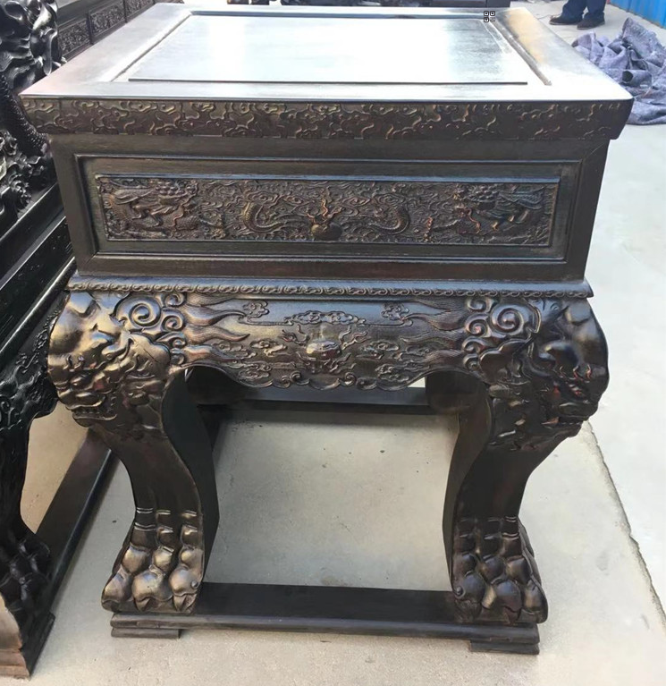 Bộ bàn ghế gỗ khắc tạc hình rồng